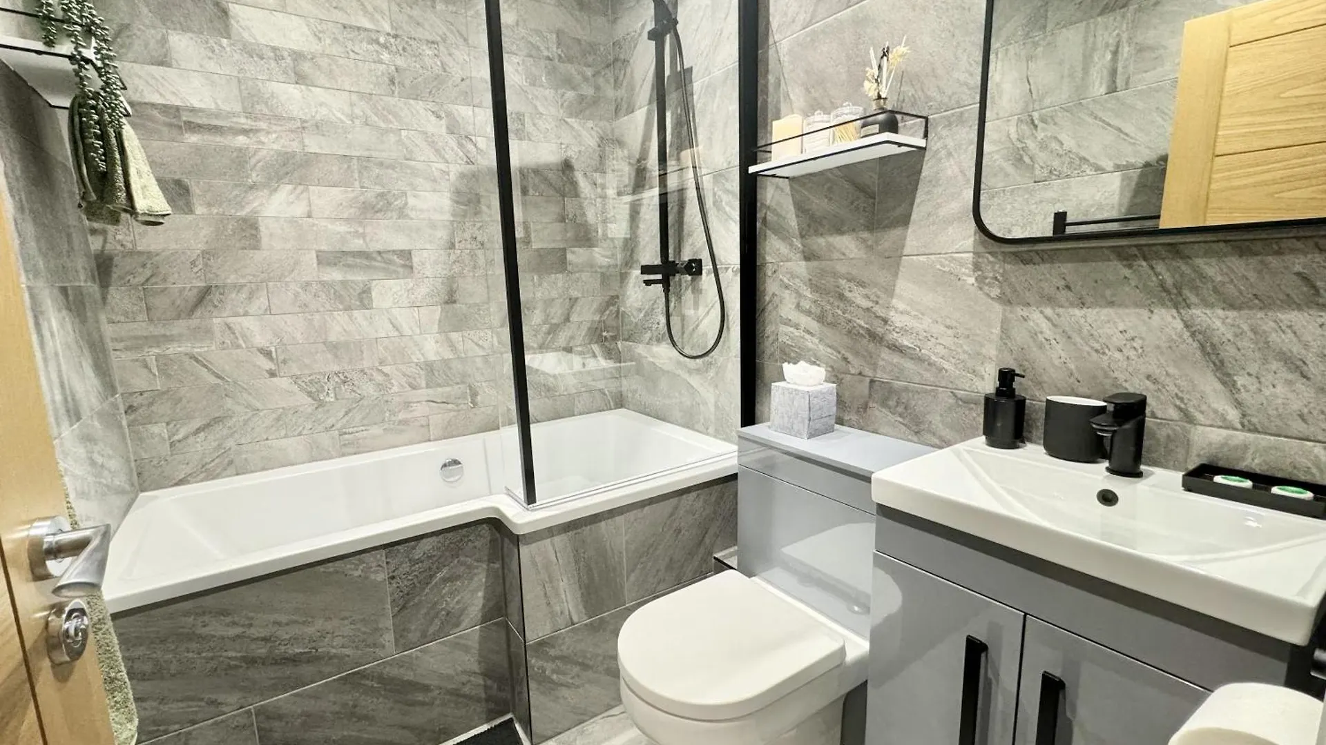 הרוגייט The Yorkshire Crown - Luxury Apartment - Free Parking Nearby בריטניה